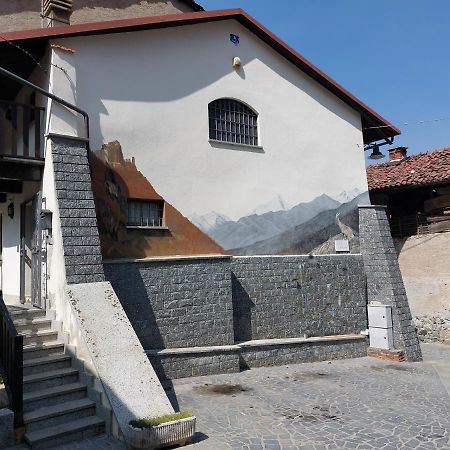 Willa Casa Del Rustico, Indipendente Vista Sacra Con Dipinto Caprie Zewnętrze zdjęcie