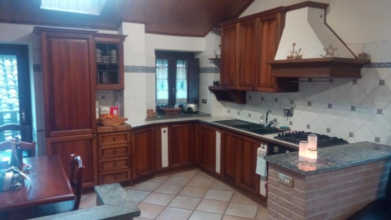 Willa Casa Del Rustico, Indipendente Vista Sacra Con Dipinto Caprie Zewnętrze zdjęcie