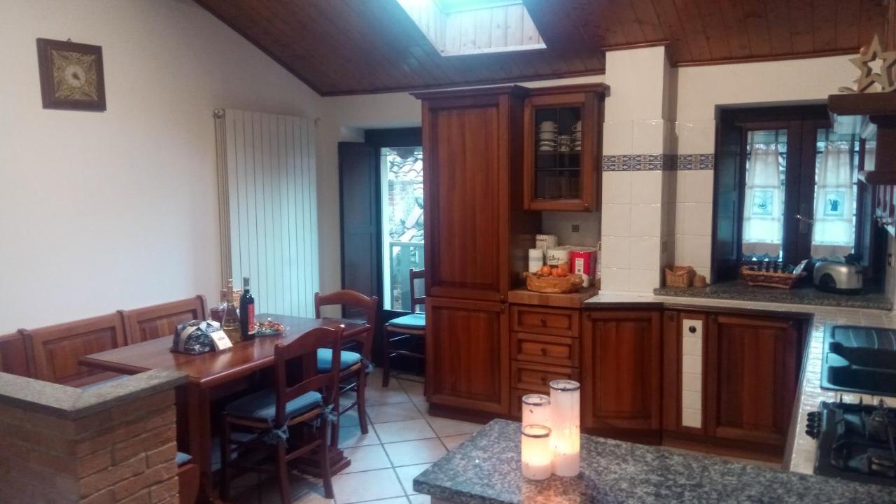 Willa Casa Del Rustico, Indipendente Vista Sacra Con Dipinto Caprie Zewnętrze zdjęcie