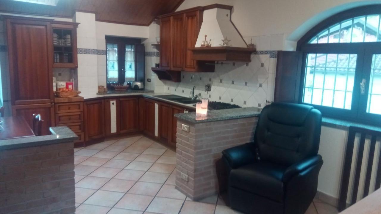 Willa Casa Del Rustico, Indipendente Vista Sacra Con Dipinto Caprie Zewnętrze zdjęcie