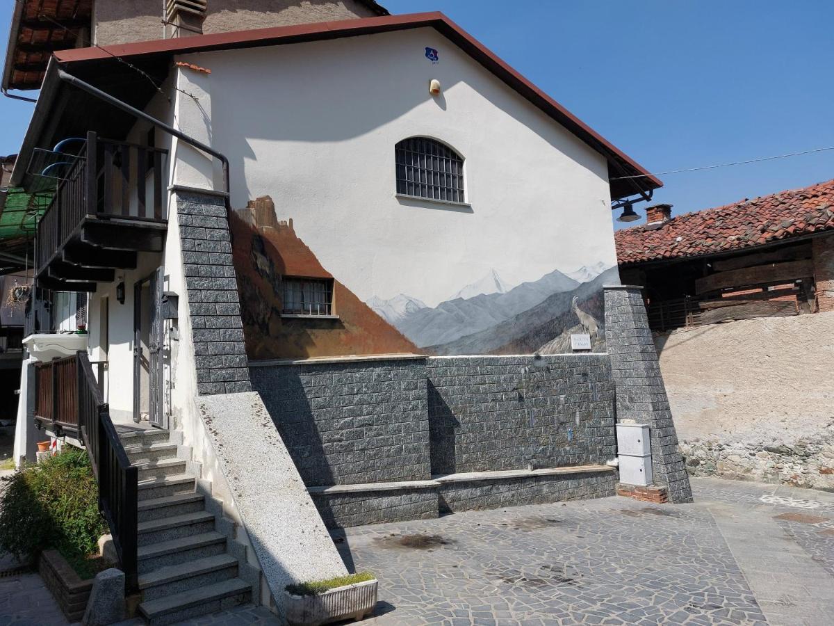 Willa Casa Del Rustico, Indipendente Vista Sacra Con Dipinto Caprie Zewnętrze zdjęcie