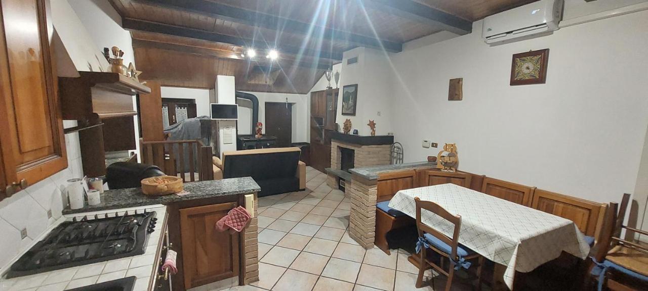 Willa Casa Del Rustico, Indipendente Vista Sacra Con Dipinto Caprie Zewnętrze zdjęcie